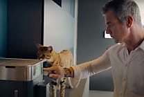 KitchenAid s'associe à Sébastien Loeb pour promouvoir ses machines à café