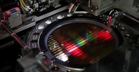 Toshiba privilégie toujours Bain Capital pour la vente de ses mémoires